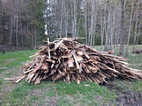 Hackschnitzelmaterial Fichte, Kiefer zu verkaufen
