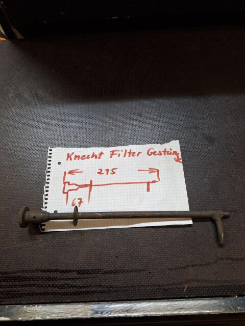 Oldtimer-Filtergestänge im Tank
