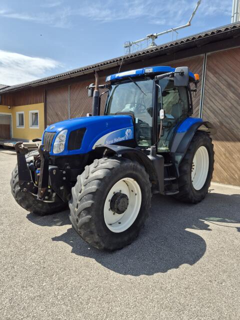 New Holland TS 125A