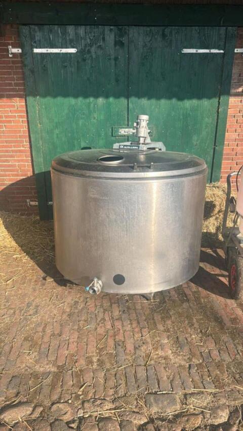 Milchkühltank