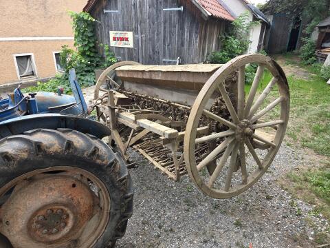 Historische Sämaschine