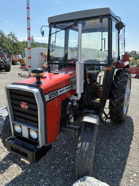 Massey Ferguson MF 255