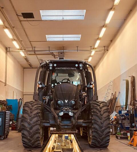 Valtra N154