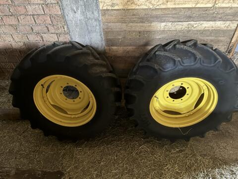 Kompletträder John Deere 420/70R28