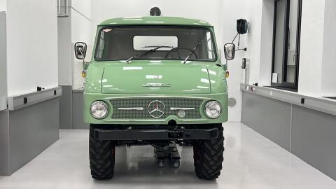 Unimog 411 Pullmann