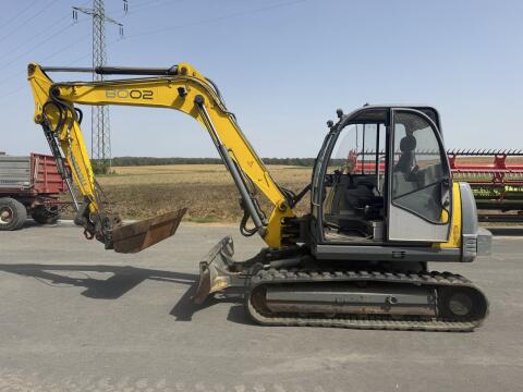 Neuson 8002