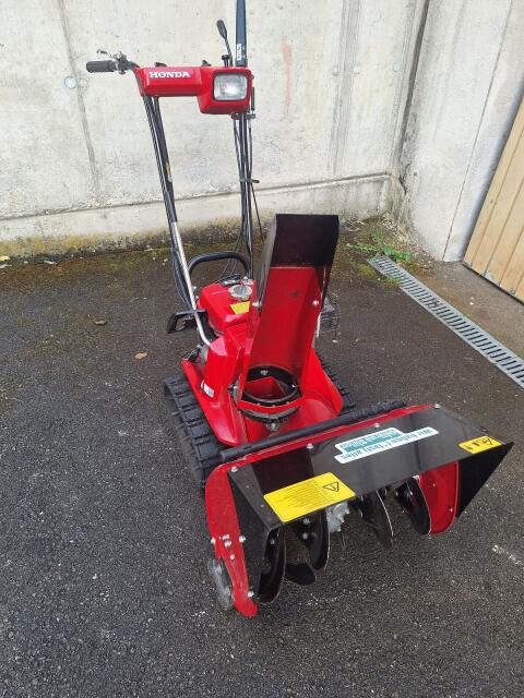 Schneefräse Honda HS 622 mit Raupenantrieb