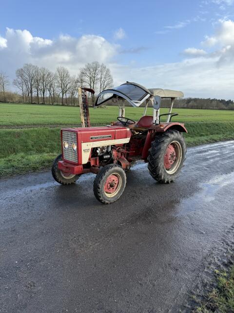IHC 323