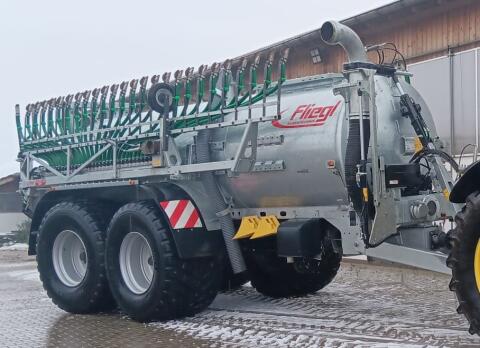 Güllefass Fliegl Schleppschuh Pumpfasswagen MAXX Line Plus