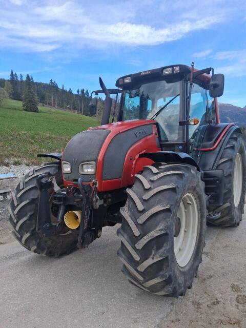 Valtra N121
