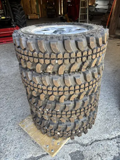Geländereifen 215/65 R16