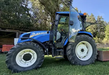 New Holland T4