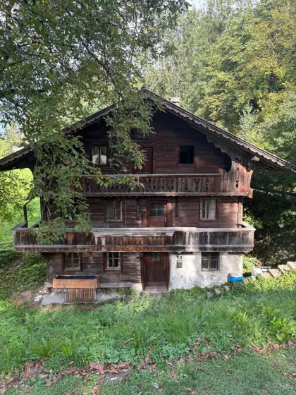 Historisches Tiroler Bauernhaus zum Abtragen und Wiederaufbau
