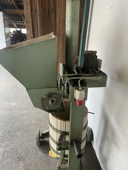 Obstpresse mit Mühle