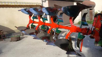 Vogel & Noot Wendepflug M950