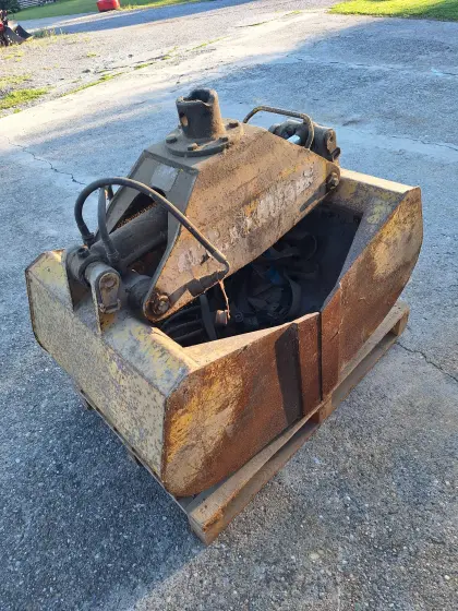 Schalengreifer mit Rotator