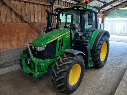 JD 6120M John Deere 6120M