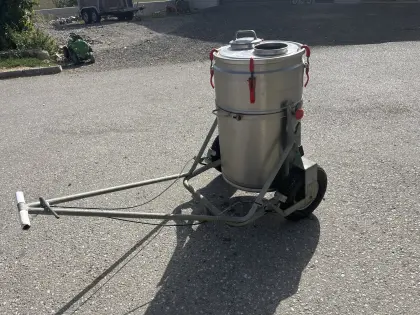 Milchtank 130 l mit Transportwagen