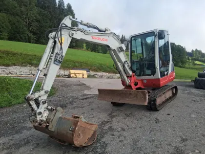 Takeuchi TB 235