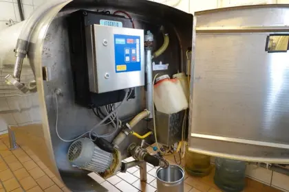 ETSCHEID Milchkühltank 2.000 l mit CIP