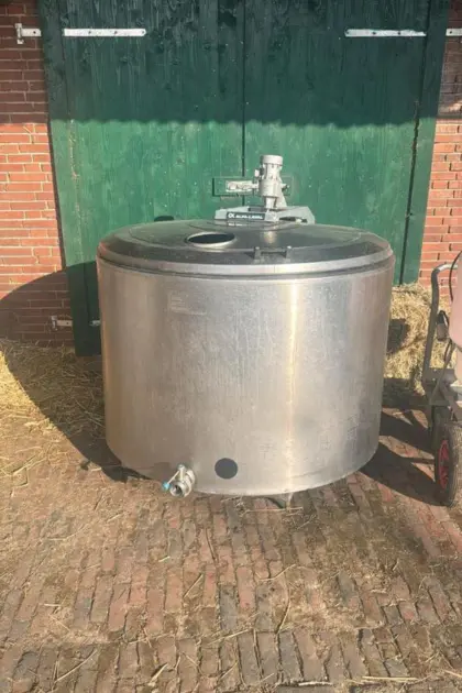 Milchkühltank
