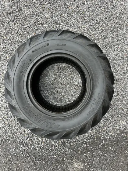 Alliance Flotation-Reifen 31x15.50-15, Top-Zustand, 11,5 mm