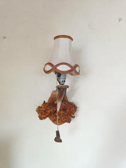 Wandlampe aus Geweih