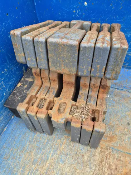 Frontgewicht, Koffergewicht New Holland Ford