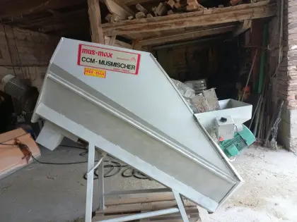 Verkaufe Getreidemühle mit Mischanlage MUS-MAX