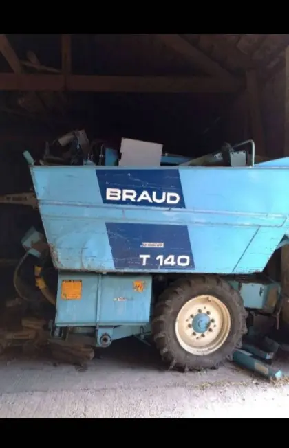 Traubenvollernter Braud T 140