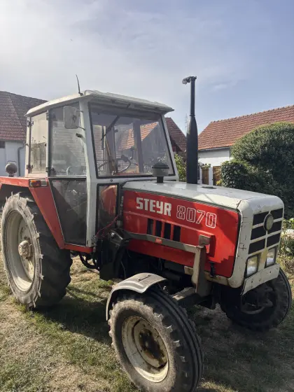 Steyr 8070