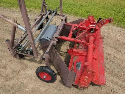 Bodenvorbereitungsmaschine mit Fräse Mitsubishi