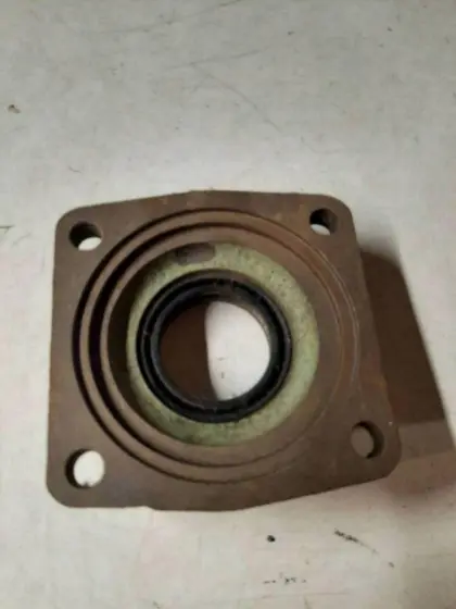 Zapfwellen-Deckel Deutz 06 Serie