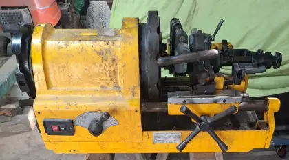 Rohrgewindeschneidmaschine