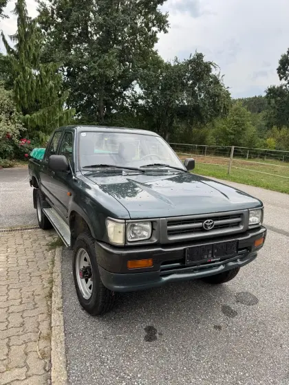 Toyota Hilux 2.4 Doppelkabiner