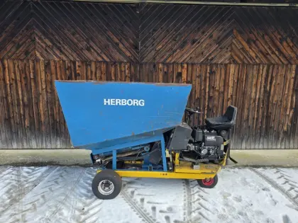 Kraftfutter-Verteilwagen Herborg MHV 5600 E