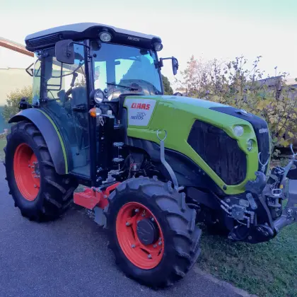 Claas Nexos 220F