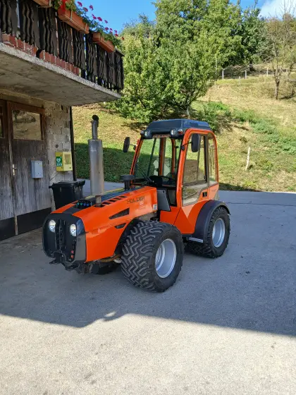 HOLDER F780 Traktor