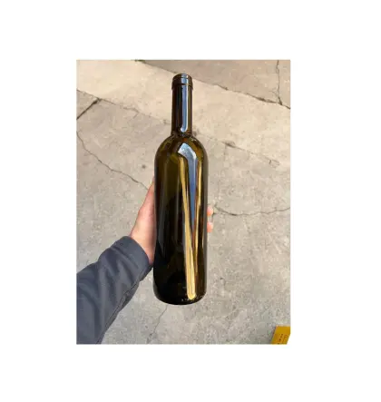 0,75 l Bordeaux exkl. mit Korkverschluss