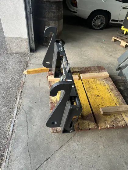 Claas, Kramer, Liebherr auf Euro-Adapter