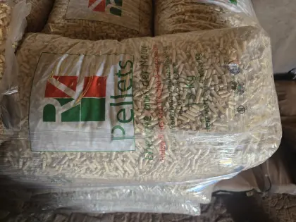 45 Sack Pellets in 15-kg-Säcken, nur als Ganzes abzugeben