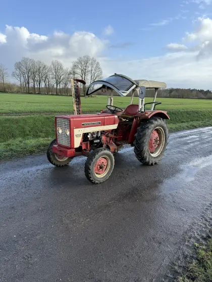 IHC 323