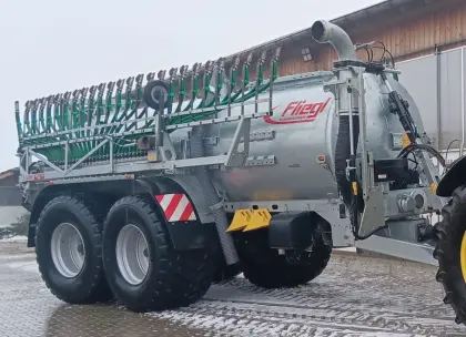 Güllefass Fliegl Schleppschuh Pumpfasswagen MAXX Line Plus