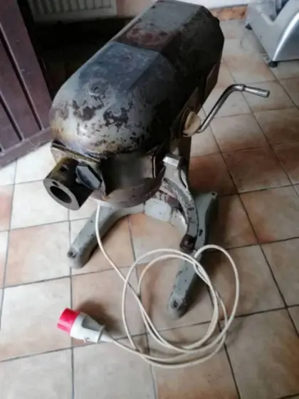 Knetmaschine Hobart mit Zubehör