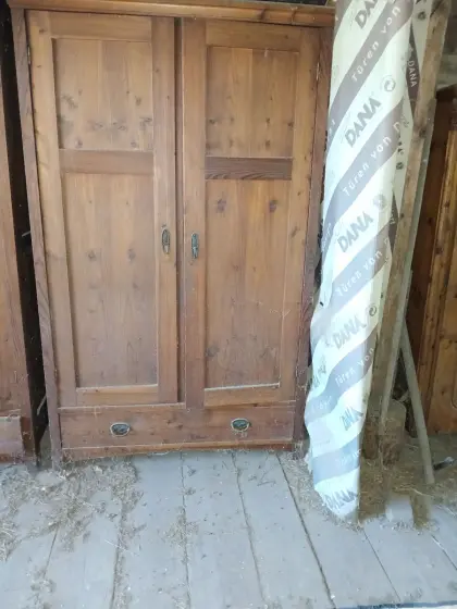 Alter Bauernschrank