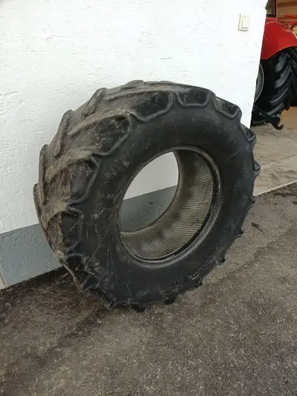 Verkaufe Reifen 420/65/20