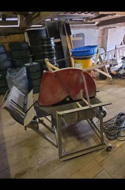 Wippkreissäge