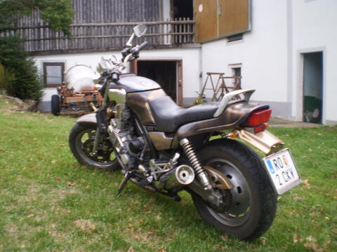 Yamaha FZX 750