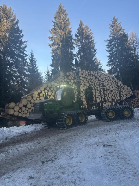 Suche Forwarderfahrer John Deere 1210G