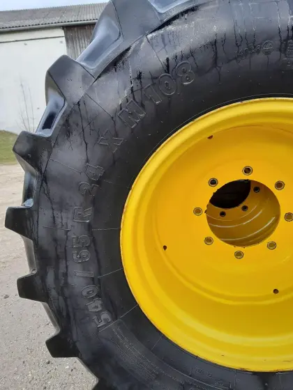 Komplettbereifung John Deere Michelin XM 108